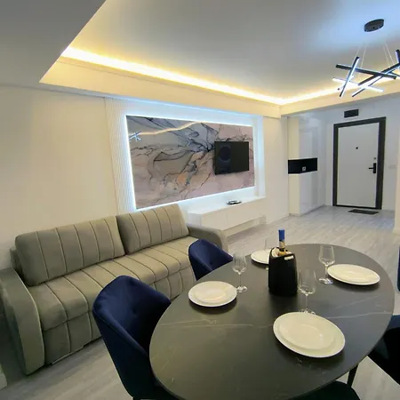 220 White Titanic