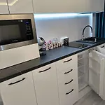 220 White Titanic * Năvodari