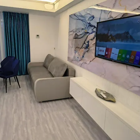 Διαμέρισμα 220 White Titanic Năvodari